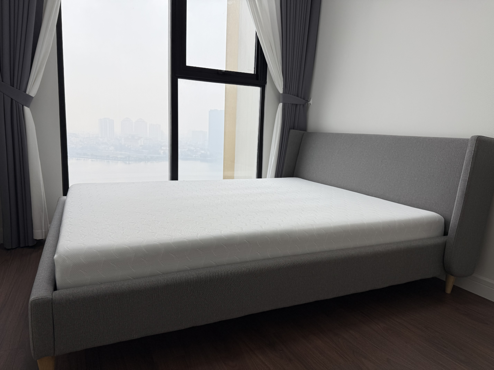 [팝니다] JYSK 킹사이즈 침대(매트 생활오염있음)